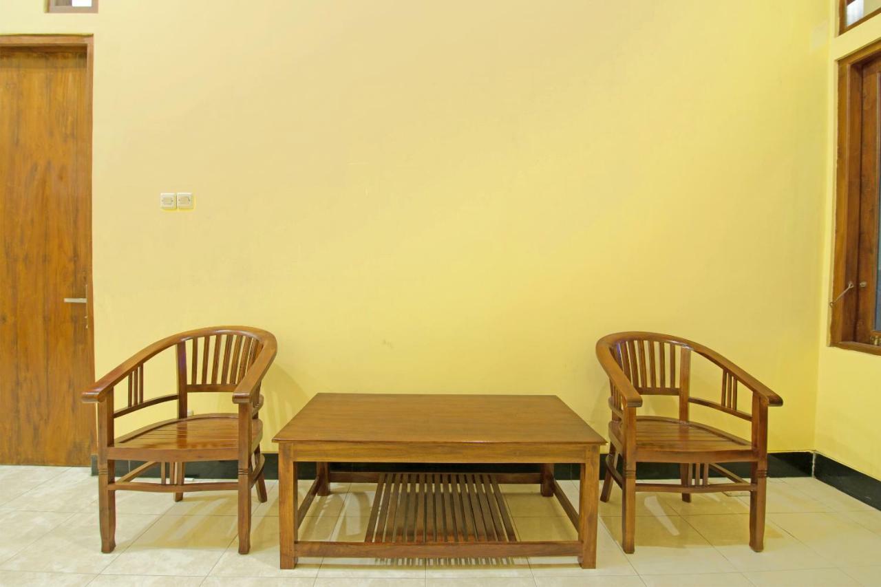 Oyo 931 Dara Dewi Homestay Yogyakarta Exterior photo