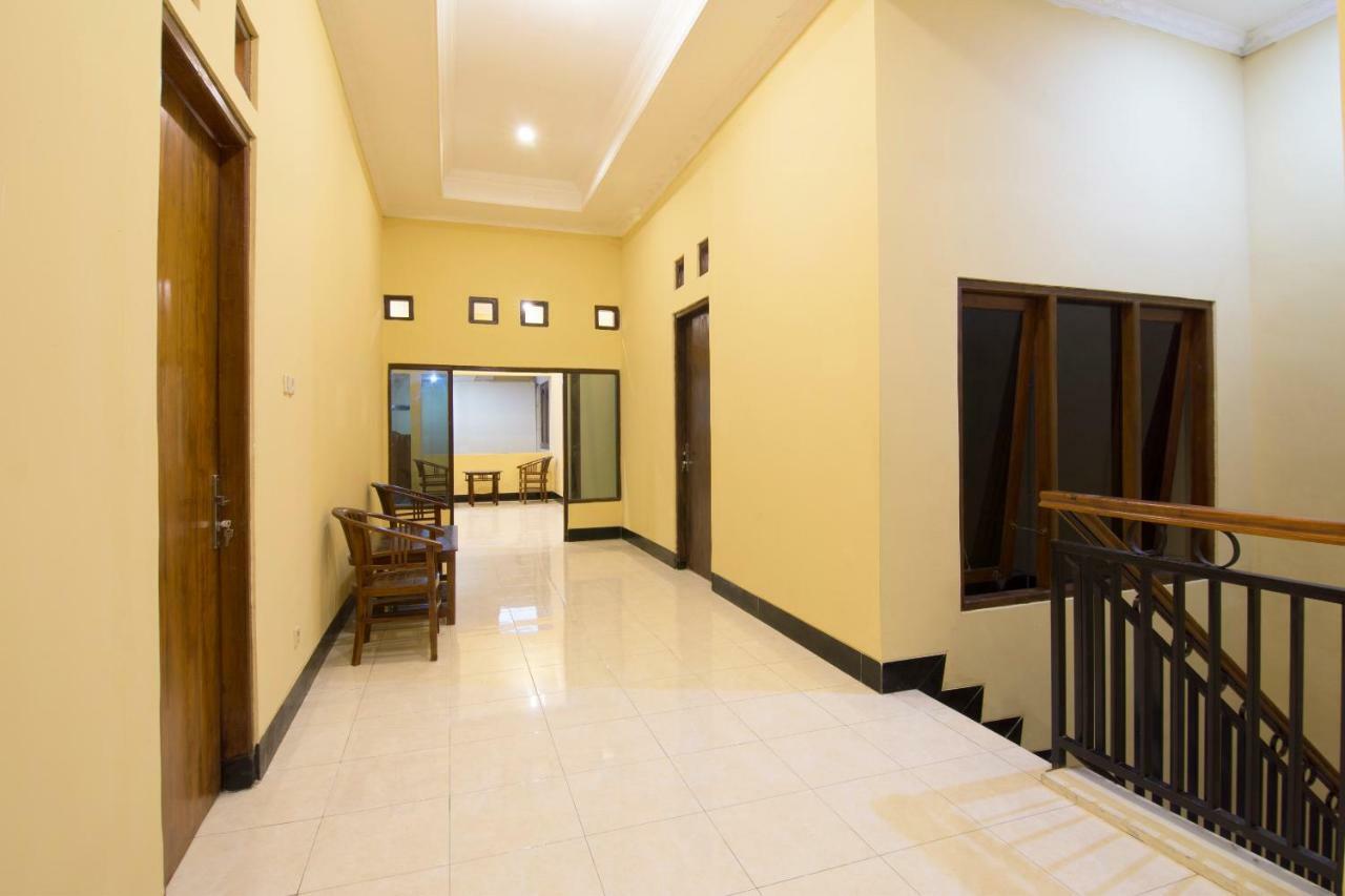 Oyo 931 Dara Dewi Homestay Yogyakarta Exterior photo