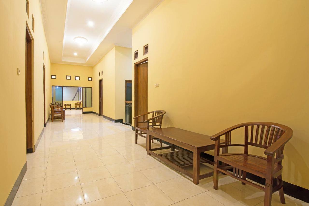 Oyo 931 Dara Dewi Homestay Yogyakarta Exterior photo