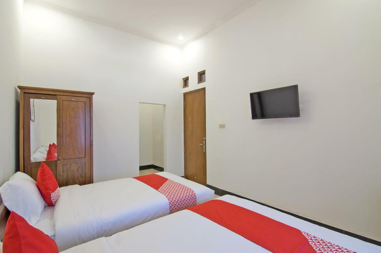 Oyo 931 Dara Dewi Homestay Yogyakarta Exterior photo