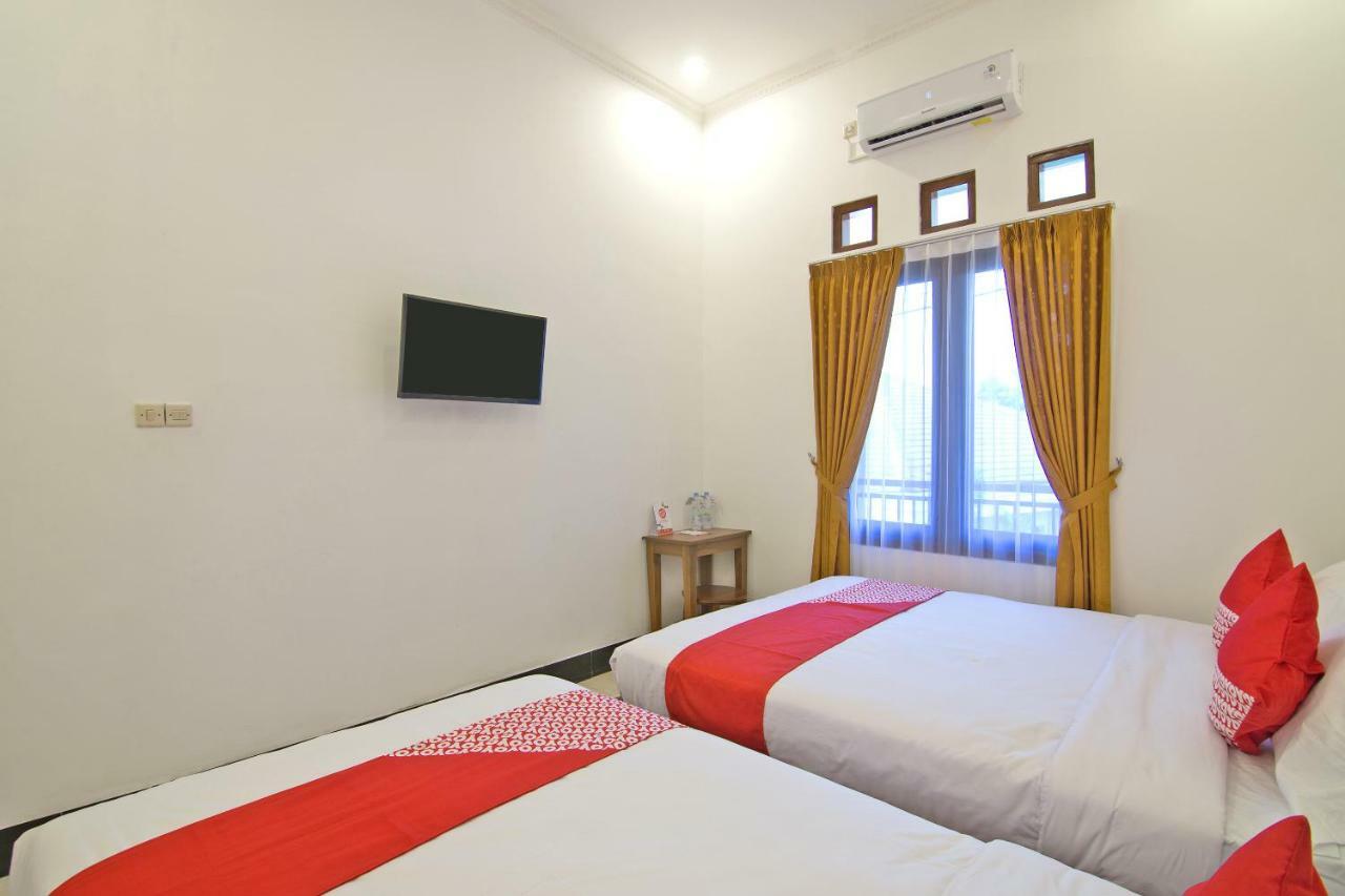 Oyo 931 Dara Dewi Homestay Yogyakarta Exterior photo