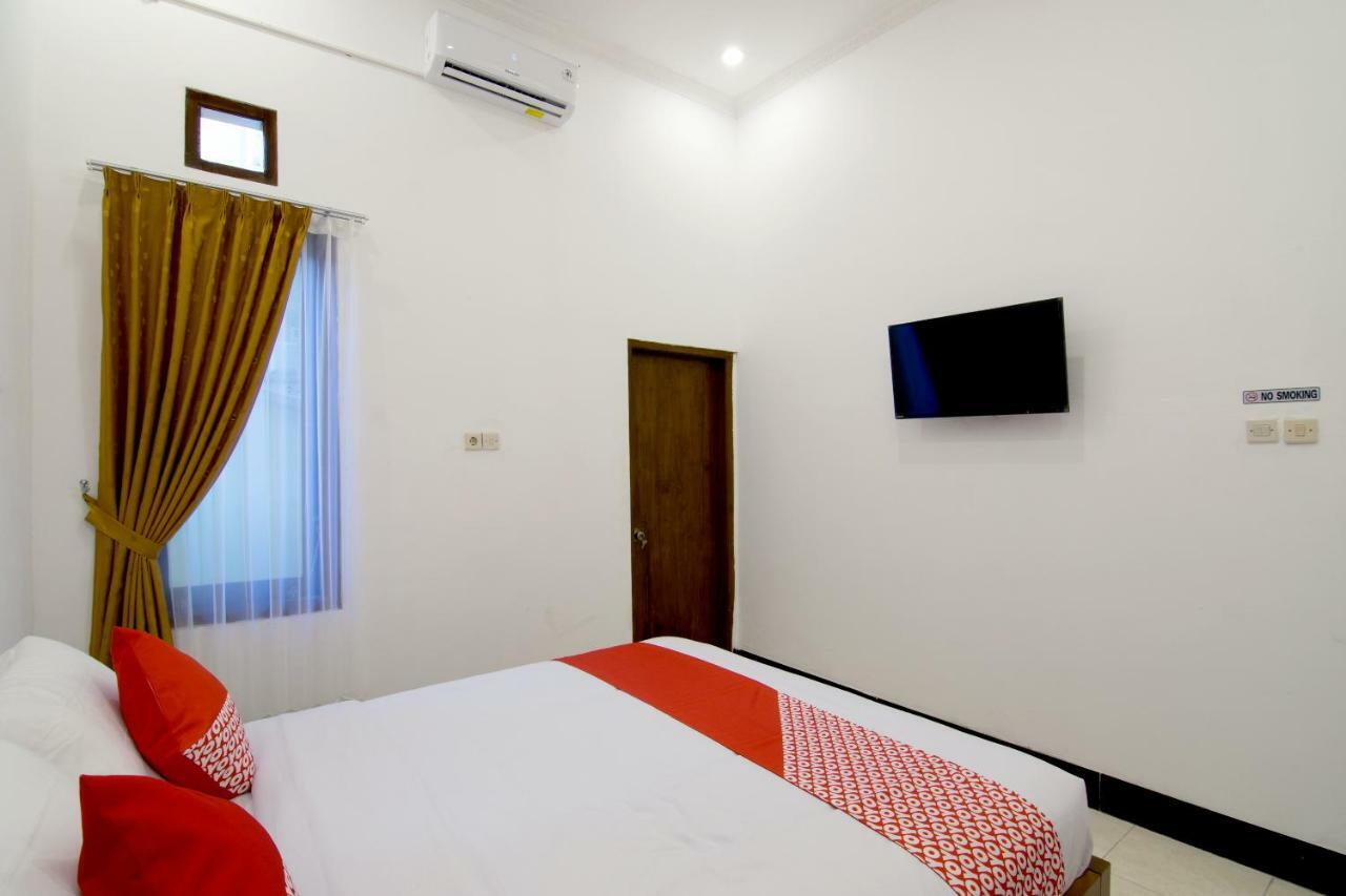 Oyo 931 Dara Dewi Homestay Yogyakarta Exterior photo